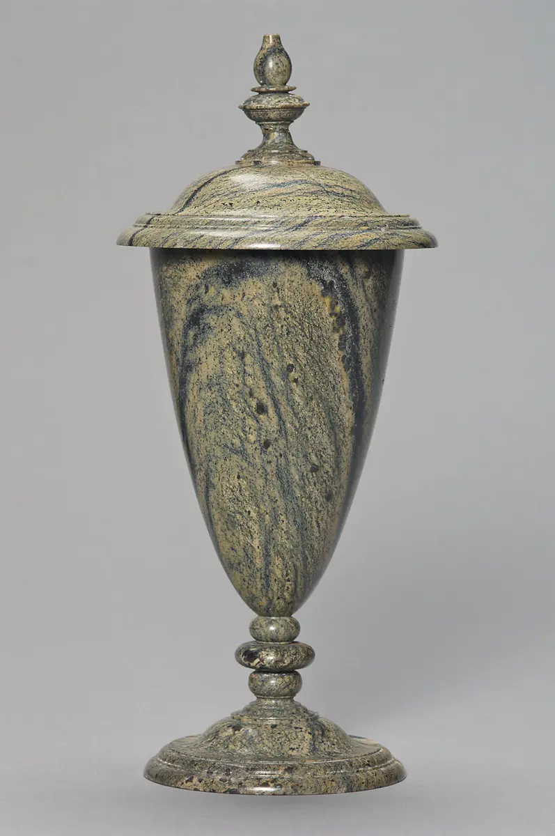 Deckelpokal
