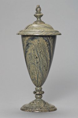 Deckelpokal