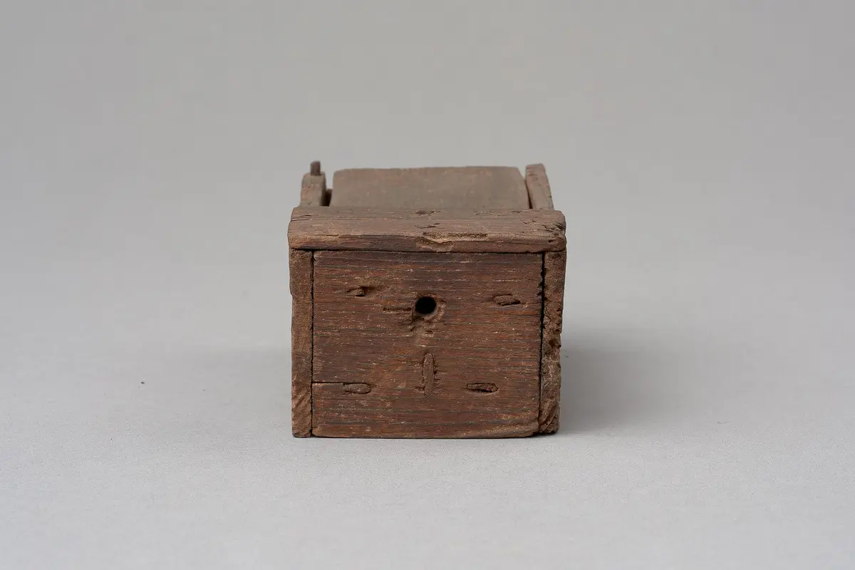Kästchen mit Schiebedeckel