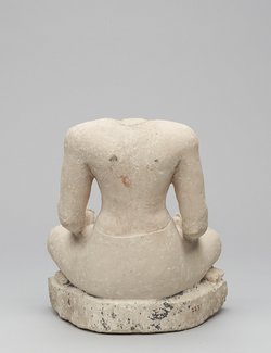 Kopflose Statue eines Lesenden