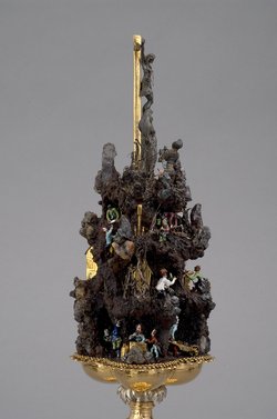 Handstein mit Bergwerk und Kreuzigung Christi