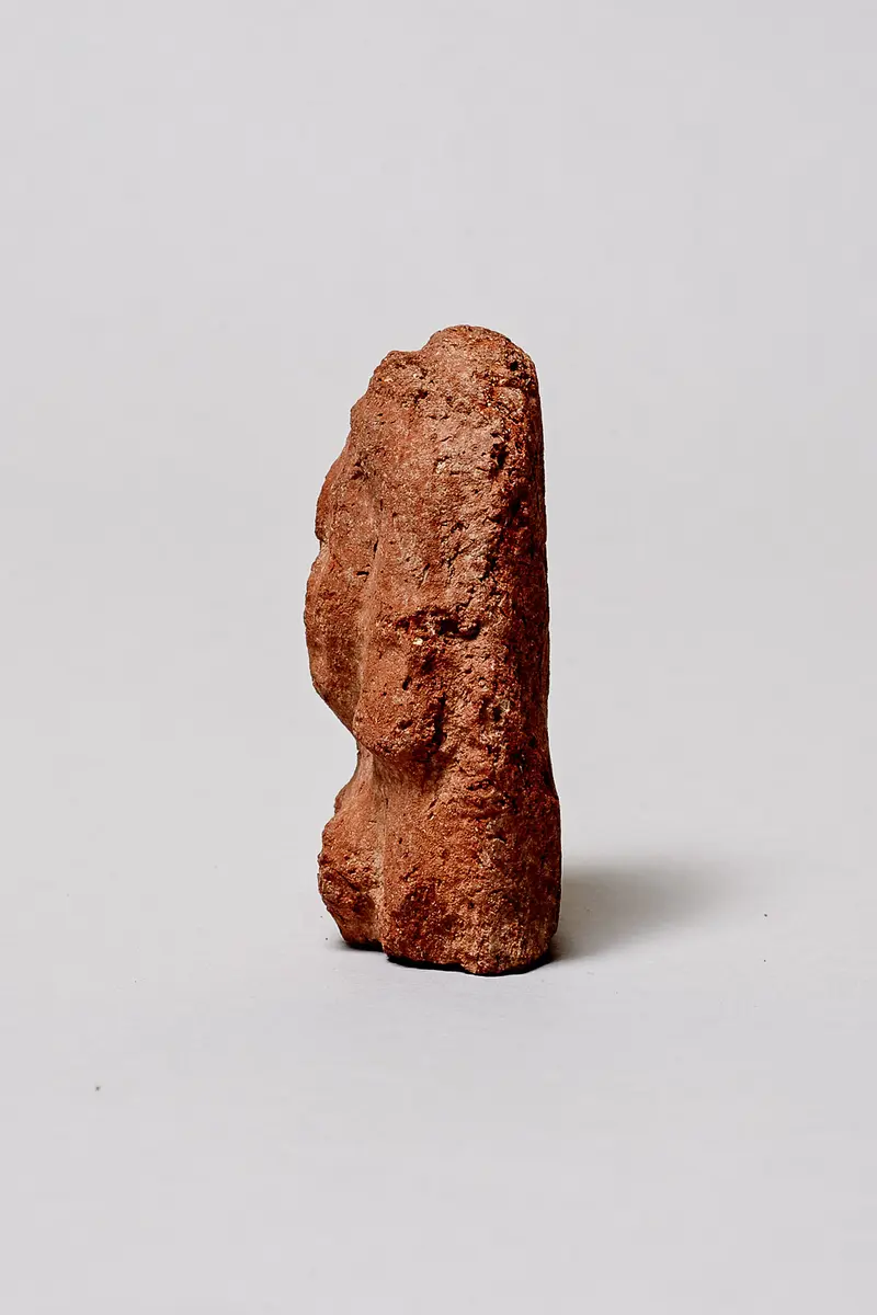 Fragmentierte Figur einer Frau