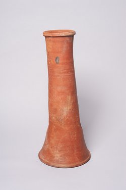 Gefäß- bzw. Opfertischständer