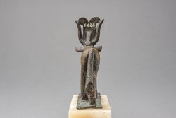 Göttin Isis-Hathor in Kuhgestalt