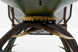 Jagdgassel mit Hirschstangenschmuck