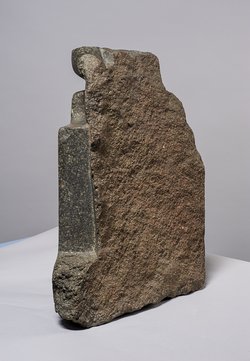 Fragment der Sitzstatue des Menu-nechet