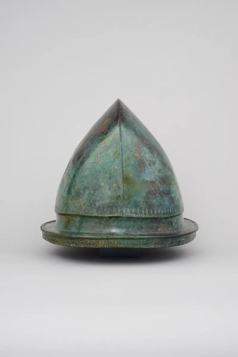 Negauer Helm mit Harigast-Inschrift