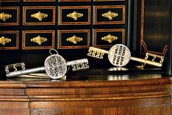 Schrank zur Aufbewahrung der Schlüssel zu den Särgen der Habsburger