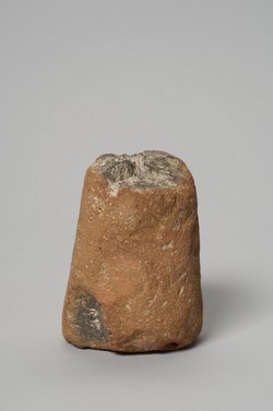 Fragmentierter Grabkegel des Ibti