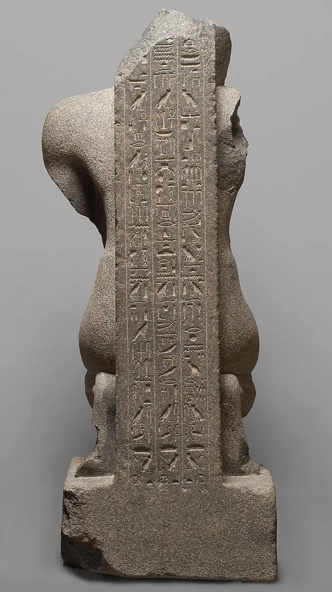 Fragmentierte Statue des Cha-em-waset