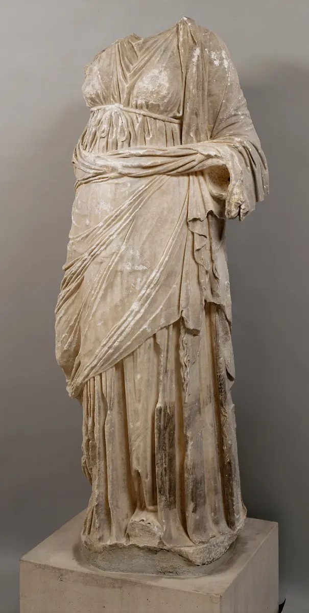 Torso einer weiblichen Gewandstatue