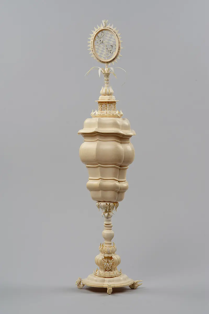 Deckelpokal mit dem bayrischen Wappen
